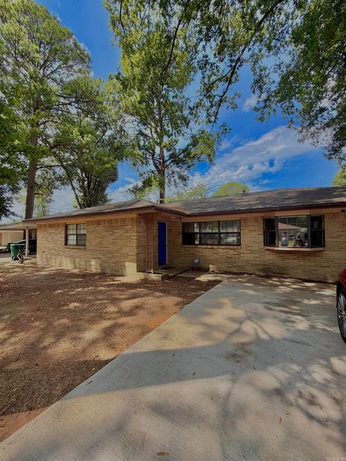 6916 Cloverdale Dr, Little Rock, AR, 72209-4504 | Card Image