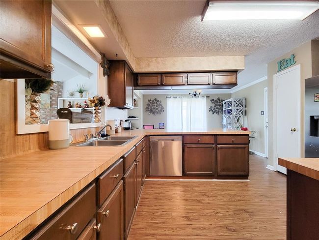 5414 Sweetwind Ln, House other with 3 bedrooms, 2 bathrooms and 2 parking in Spring TX | Image 5