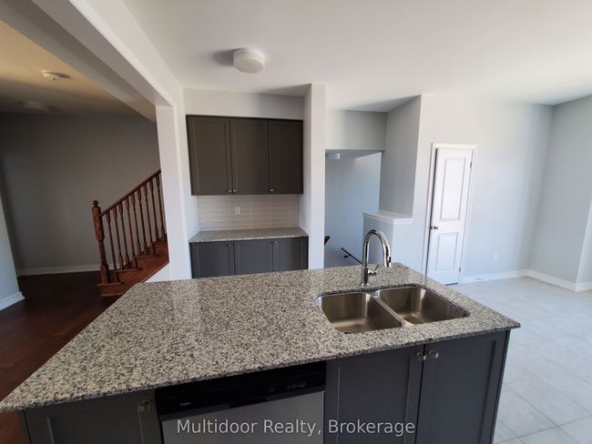 72 Douet Lane, House attached with 4 bedrooms, 4 bathrooms and 1 parking in Ajax ON | Image 8