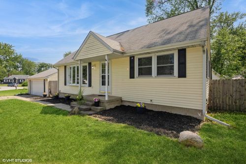 2 Meadow Ln, Merrillville, IN, 46410-4761 | Card Image