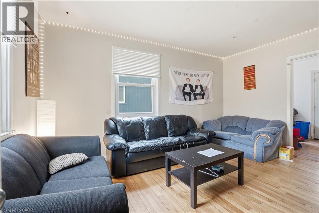 Residential in Hamilton 4