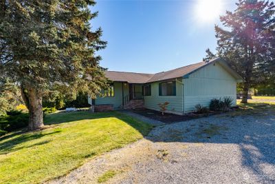 2902 Old Hwy 99 N, House other with 3 bedrooms, 1 bathrooms and 1 parking in Burlington WA | Image 2