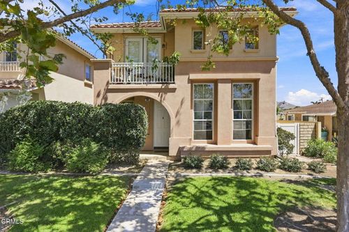 336 Ponoma St, Port Hueneme, CA, 93041-2946 | Card Image