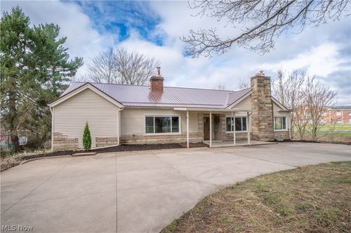 1940 Canton Road, Akron, OH, 44312 | Card Image