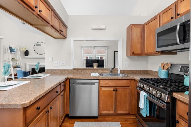 A - 1795 Vermont Dr, Condo with 2 bedrooms, 1 bathrooms and 3 parking in Elk Grove Village IL | Image 11