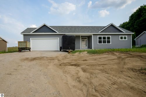1546 Oban Way, Traverse City, MI, 49696-8963 | Card Image