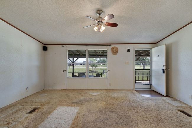 68 Rolling Oaks Dr, House other with 3 bedrooms, 2 bathrooms and 2 parking in Harper TX | Image 8