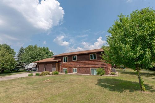 512 Pinetree Dr, Perham, MN, 56573-2003 | Card Image