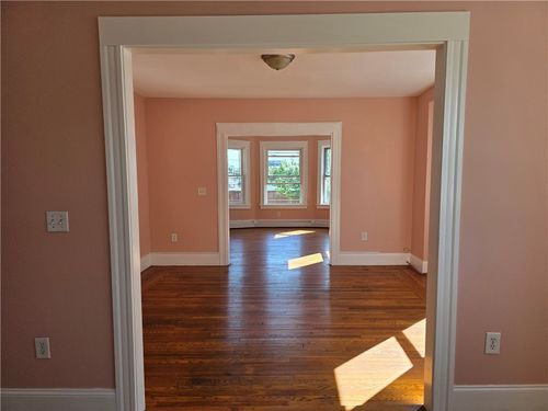 27 Longfellow Ter, Providence, RI, 02907-2622 | Card Image