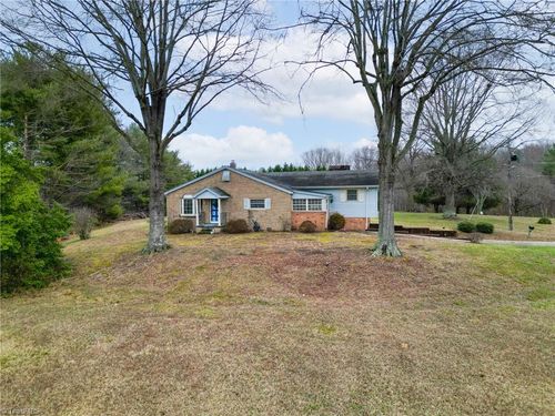 1246 Hickory Tree Road, Winston Salem, NC, 27127 | Card Image