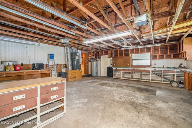 Two-car garage | Image 23