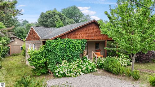 419 Mack Ave, Kingsley, MI, 49649-9208 | Card Image