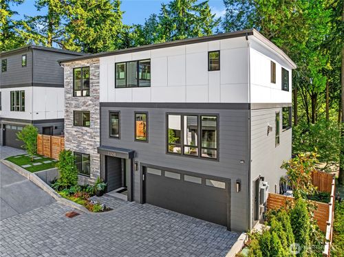 4-11216 Ne 67th St, Kirkland, WA, 98033-7113 | Card Image