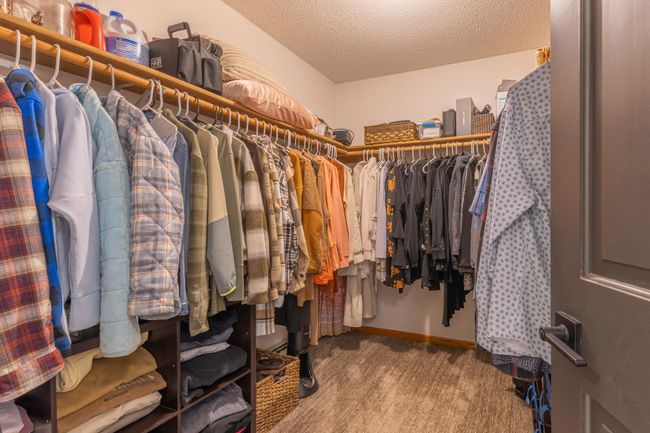 Primary Walk In Closet | Image 21