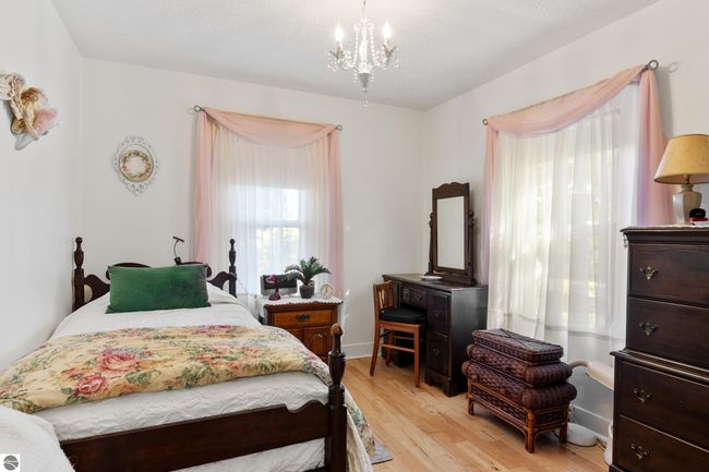 1037 E State St, House other with 2 bedrooms, 1 bathrooms and null parking in Traverse City MI | Image 15