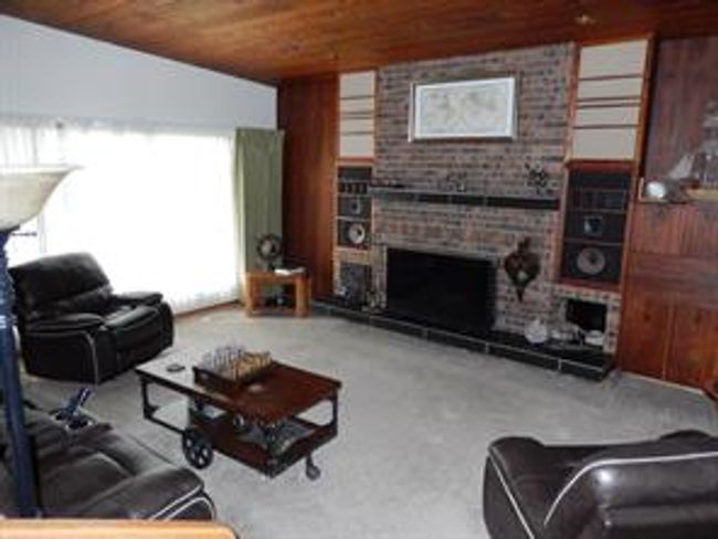 1251 St Charles Rd N, House detached with 4 bedrooms, 2 bathrooms and null parking in Lethbridge AB | Image 10
