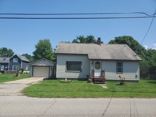 127 3rd St, Eastlake, MI, 49626-5002 | Card Image