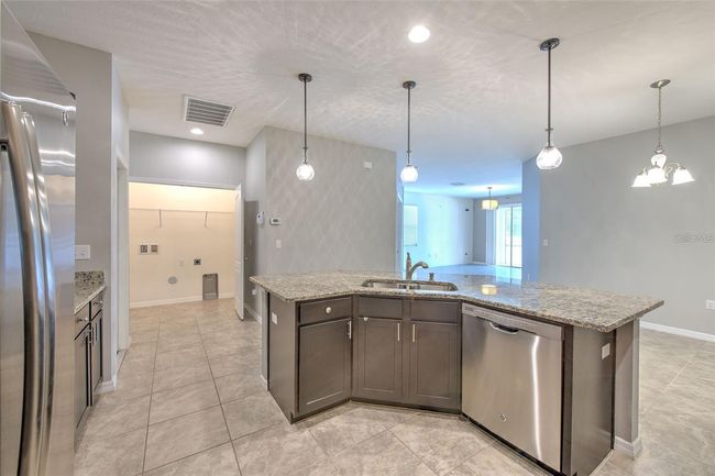 32829 Woodthrush Way, House other with 3 bedrooms, 2 bathrooms and null parking in WESLEY CHAPEL FL | Image 9