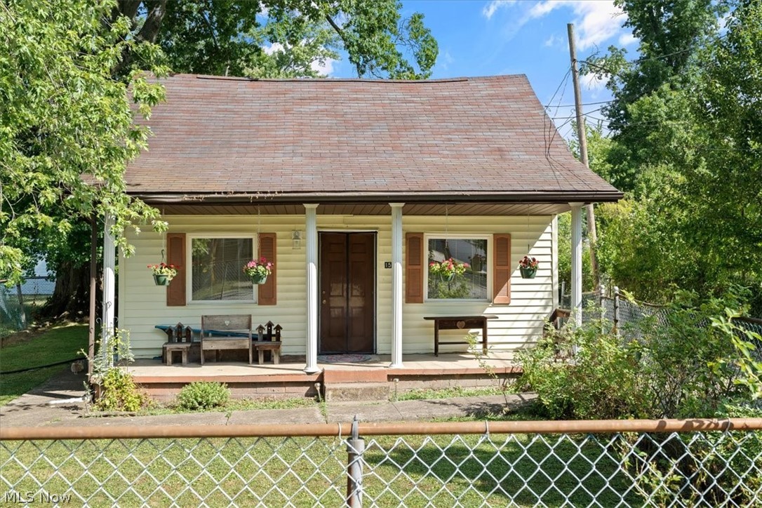 Crescent St, Parkersburg, WV 26101