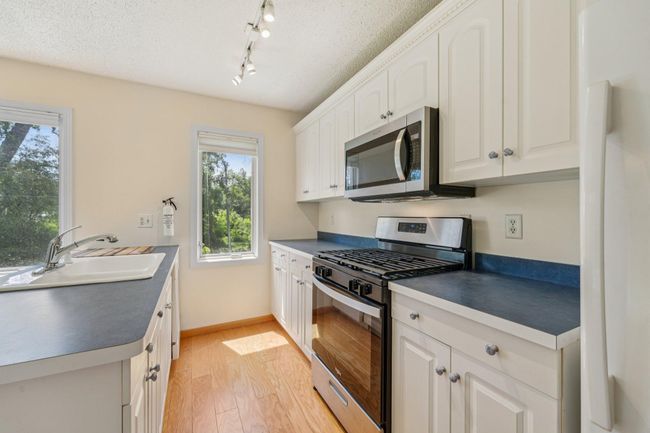 19-web-or-mls-Douglas Dr N-1806-019.jpg | Image 19