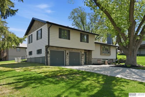 6405 Ponderosa Dr, Omaha, NE, 68137-4234 | Card Image