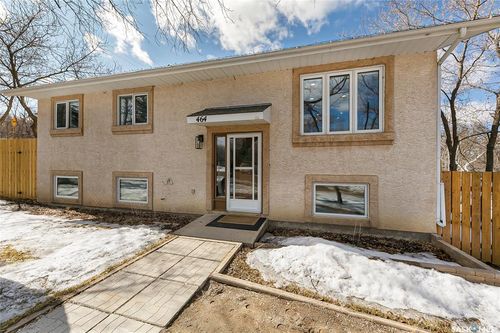 464 7th Street E, Regina Beach, SK, S0G4C0 | Card Image