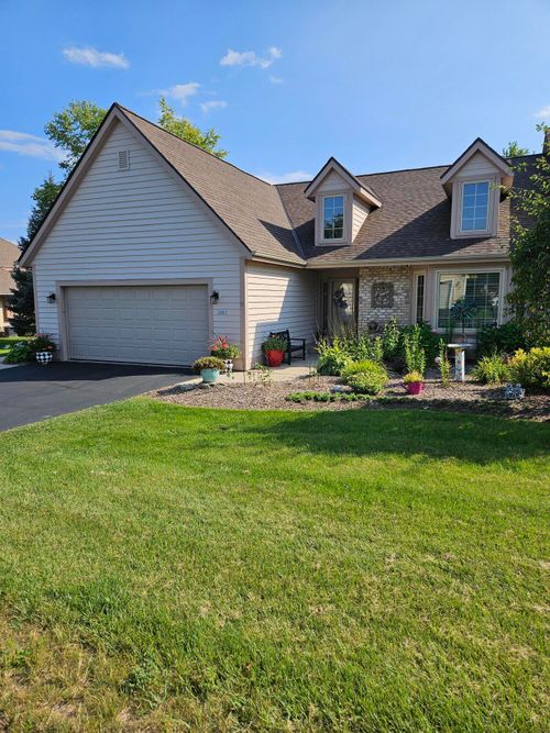 2081 Upper Ridge Rd, Port Washington, WI, 53074-9660 | Card Image