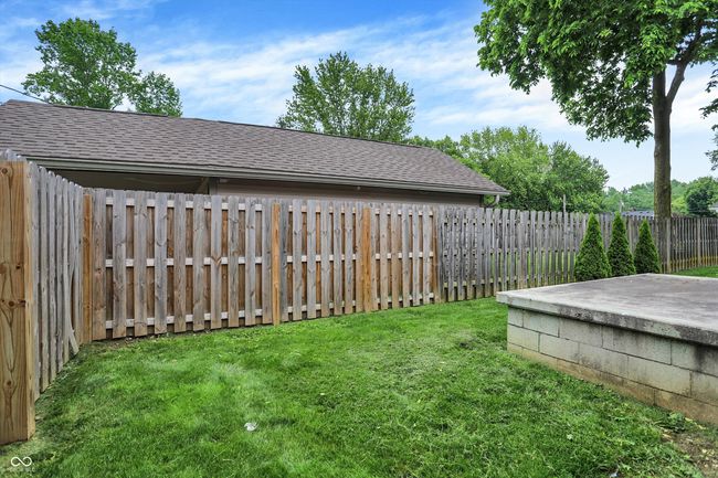view of yard | Image 25