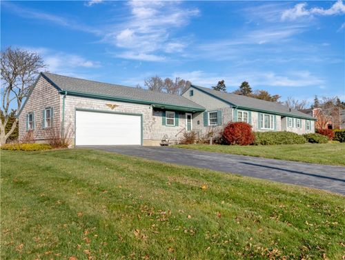 89 North Ct, Tiverton, RI, 02878-4723 | Card Image