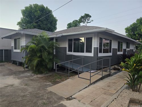 98-005 Kaluamoi Pl, Pearl City, HI, 96782-3211 | Card Image