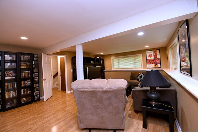 8 Candleview Dr, House other with 3 bedrooms, 3 bathrooms and 12 parking in Sherman CT | Image 29