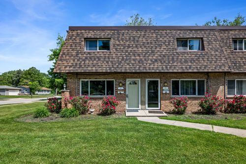 895 Richard St, Aurora, IL, 60506-2124 | Card Image