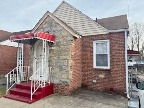 221 114th Rd, Cambria Heights, NY, 11411-1211 | Card Image
