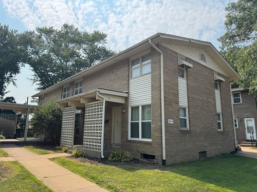 39-39 Sutton Ct, Bettendorf, IA, 52722-3128 | Card Image