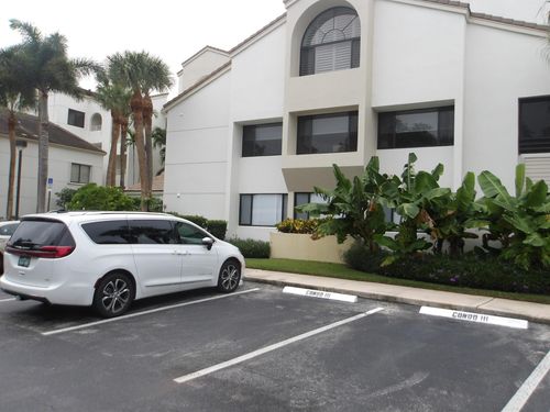 918-918 Oak Harbour Dr, Juno Beach, FL, 33408-2174 | Card Image