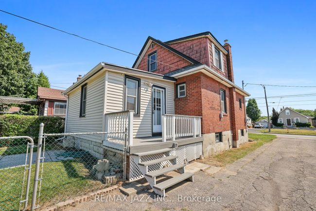 110 Gibbons St, House other with 3 bedrooms, 2 bathrooms and 3 parking in Oshawa ON | Image 38