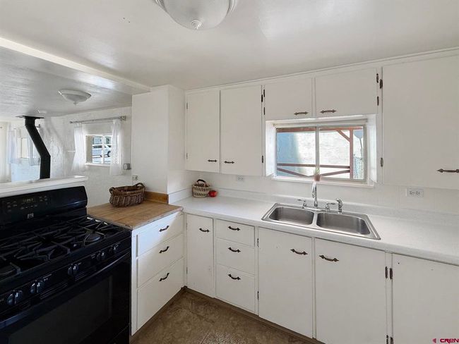 135 4 Th St, House other with 2 bedrooms, 1 bathrooms and null parking in Hotchkiss CO | Image 8