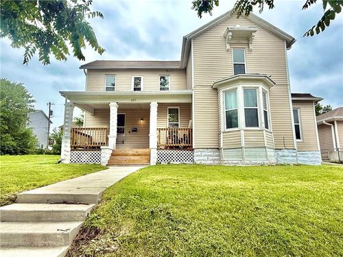 325 3rd St, Maryville, MO, 64468-1706 | Card Image