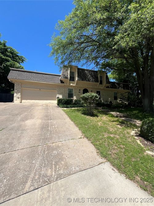 8102 S Sandusky Ave, Tulsa, OK, 74137-1831 | Card Image