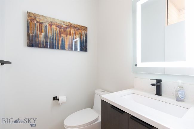 1st Floor Bathroom | Image 8