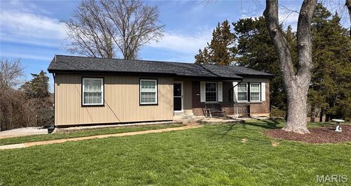 17 Ridgemoor Dr, Fenton, MO, 63026-5956 | Card Image