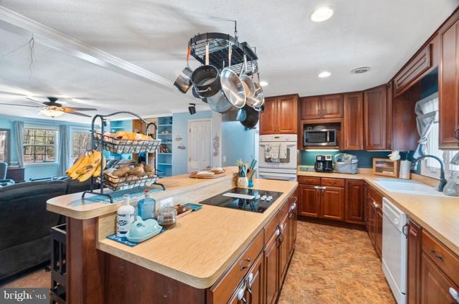 10505 Vera Davis Ln, House other with 4 bedrooms, 3 bathrooms and null parking in WALDORF MD | Image 5