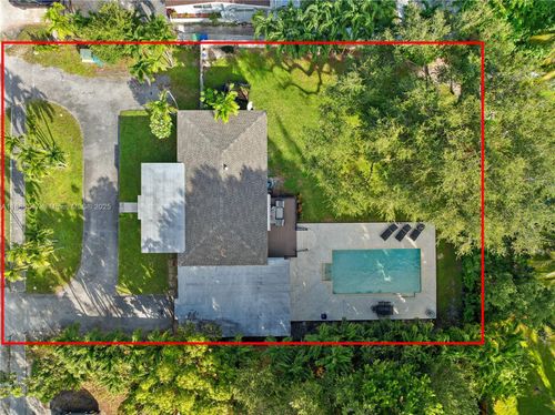 370 Ne 159th St, Miami, FL, 33162-5008 | Card Image
