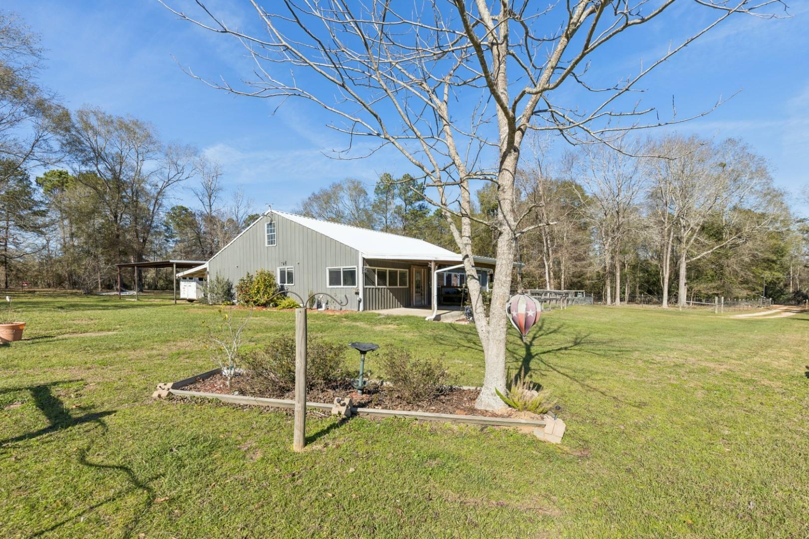 Farm in Livingston 3