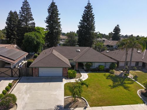 6105 Westlake Dr, Bakersfield, CA, 93308-6522 | Card Image