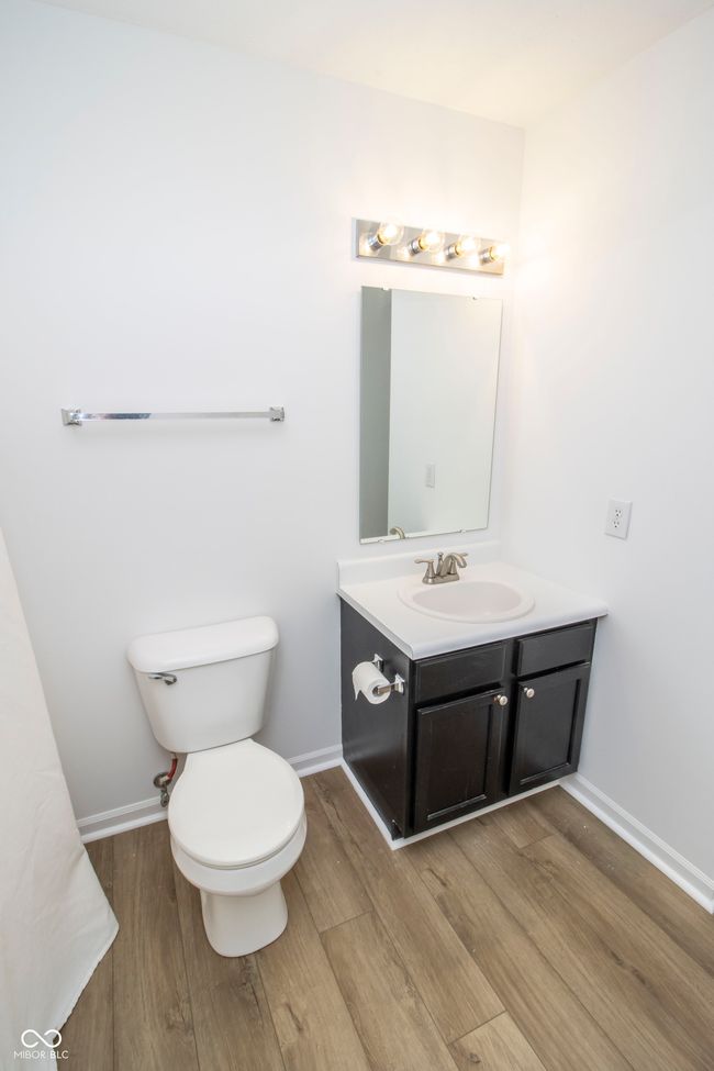 2nd Full Bathroom | Image 36