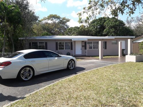main-335 Sw 18th Ave, Fort Lauderdale, FL, 33312 | Card Image