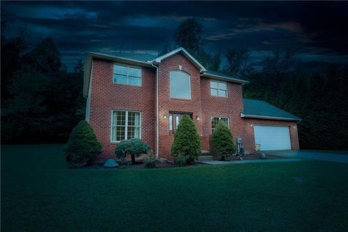 520 Royalty Dr, Uniontown, PA, 15401-3987 | Card Image