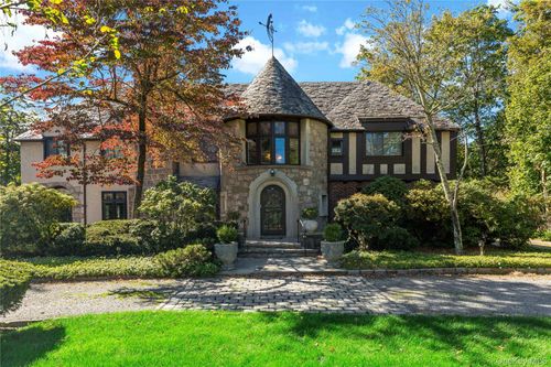 66 Mamaroneck Rd, Scarsdale, NY, 10583-2822 | Card Image