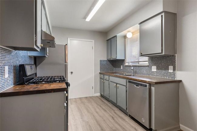 B - 2404 Burleson Ct, Home with 2 bedrooms, 1 bathrooms and 2 parking in Austin TX | Image 11
